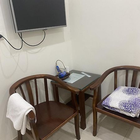 Nam Cuong Motel - Phong Don Co Cua So Thoang Mat Khep Kin - Thang May ฮานอย ภายนอก รูปภาพ